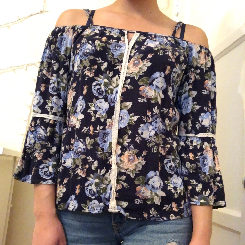 STOOSH - Floral Shoulder Cut Out Blouse